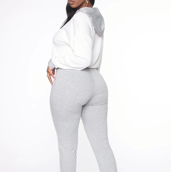 Lounge/ jogger set - Picture 3 of 3